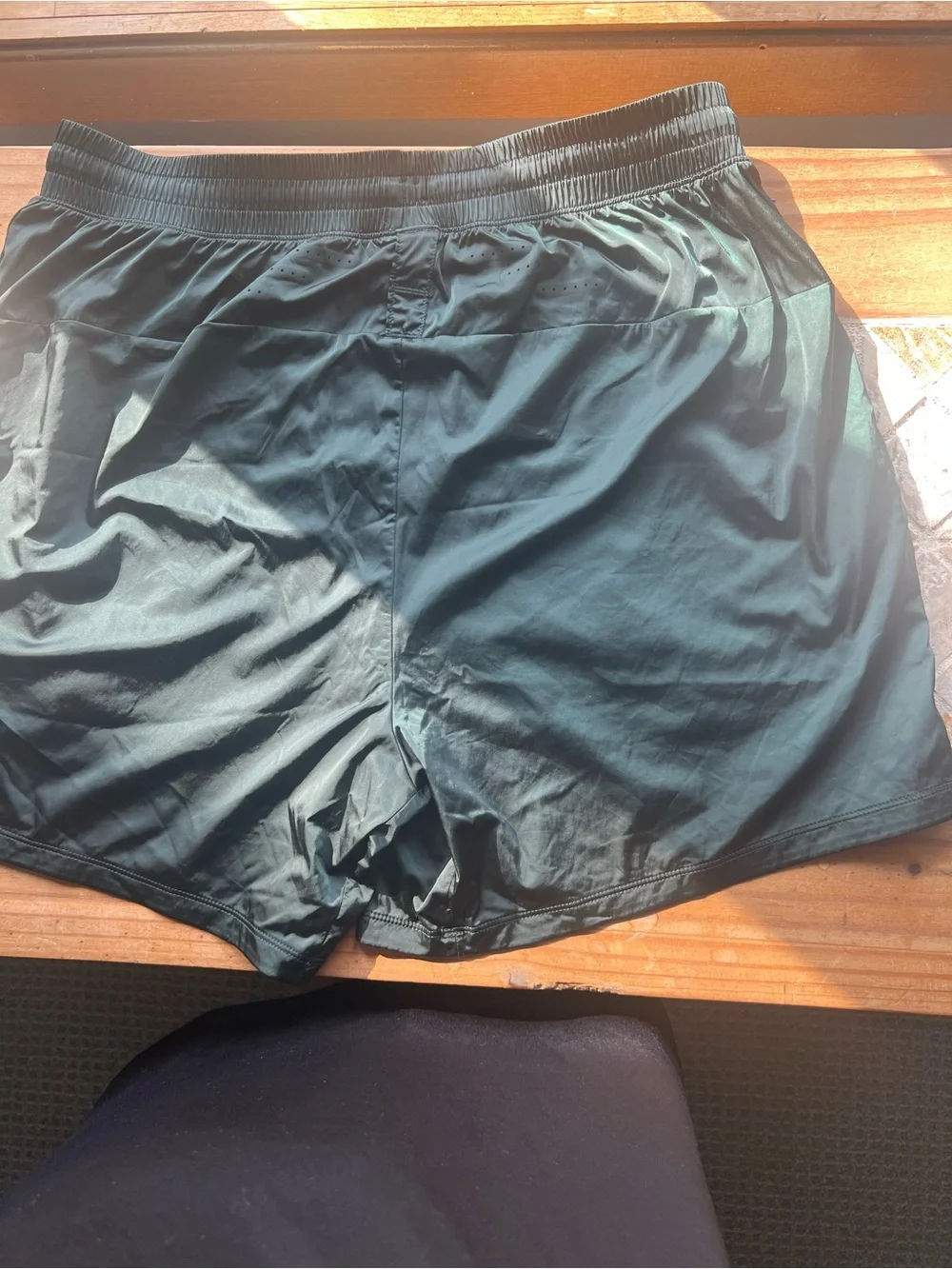 Lululemon  men dark green Athletic Shorts Drawstring Pockets 5in Inseam M #400
